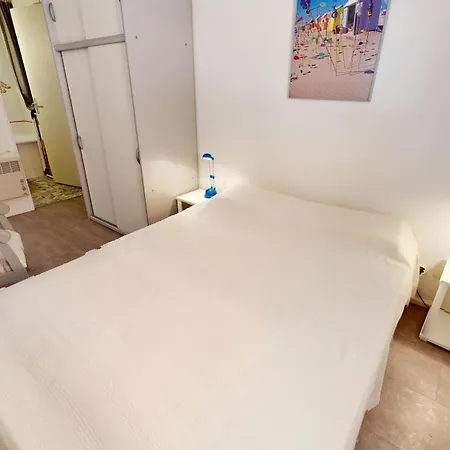 Apartment Golden Sea - A 50m&garage Prive *
